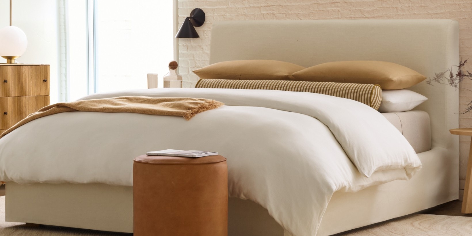 Linen bedding