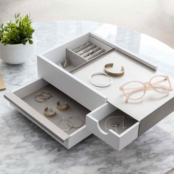 White and gray jewelry box.