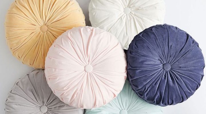 Round velvet throw pillows