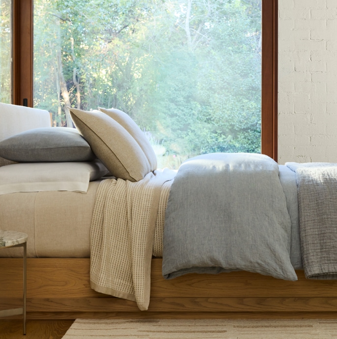 West Elm Queen outlet Linen Sheet Set