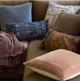 Pillows & throws