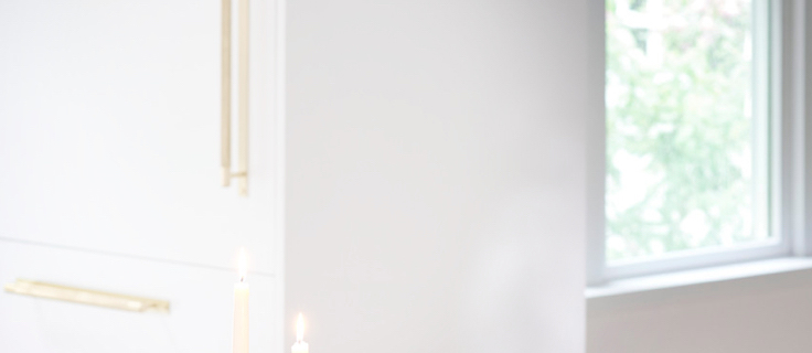 6 Holiday Table Settings