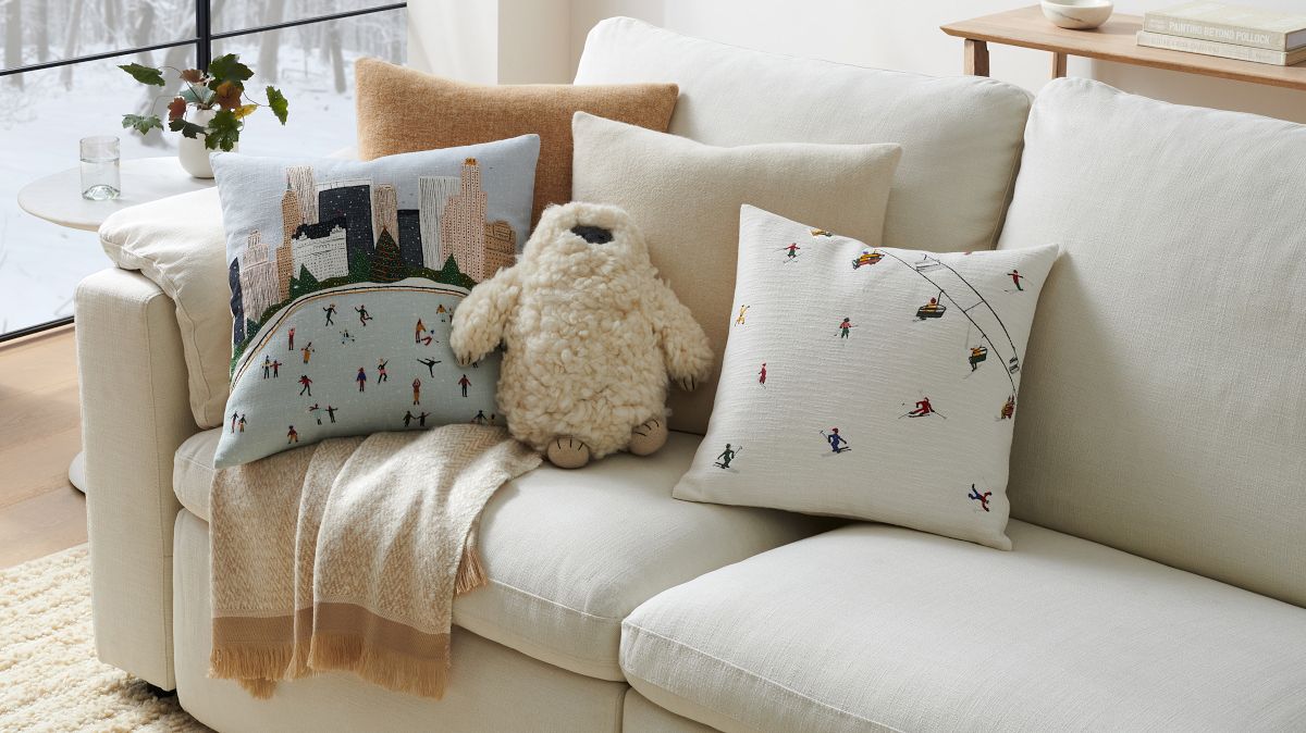 West elm sofa outlet pillows