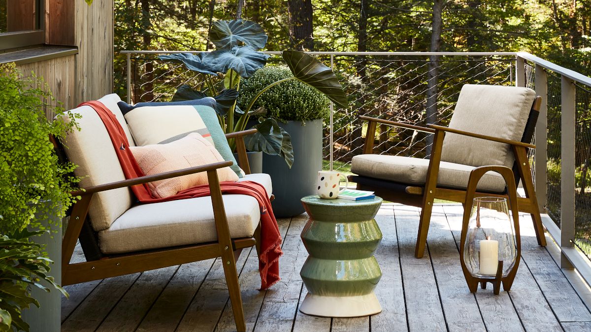 small outdoor reclining chair