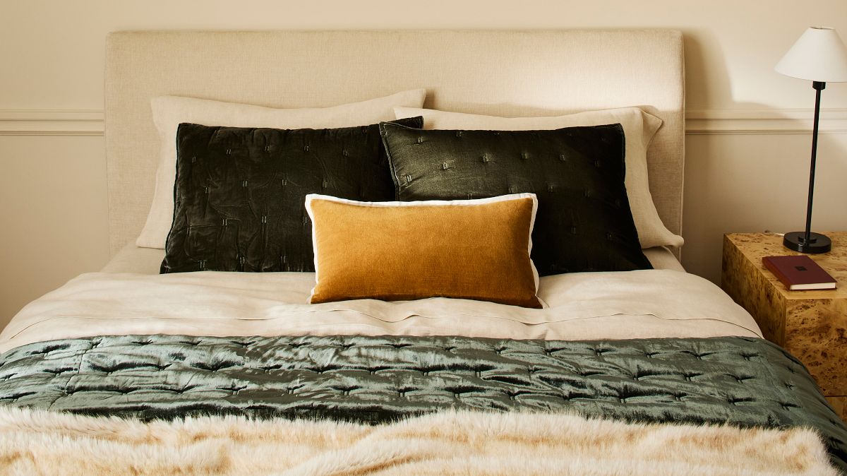 Andes Bed - Metal Legs