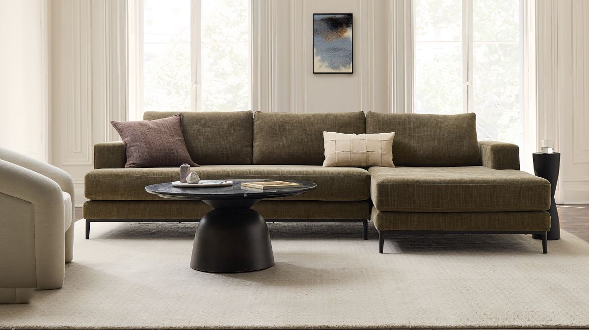 Landon 2-Piece Chaise Sectional (102