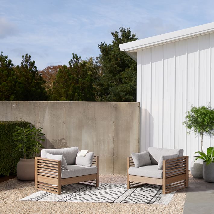 Santa Fe Slatted Outdoor Lounge Chair