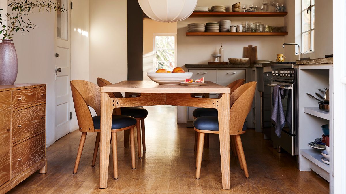 Kasey Dining Table (72