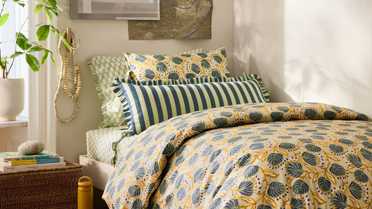 Vine Floral Duvet Cover & Shams | West Elm