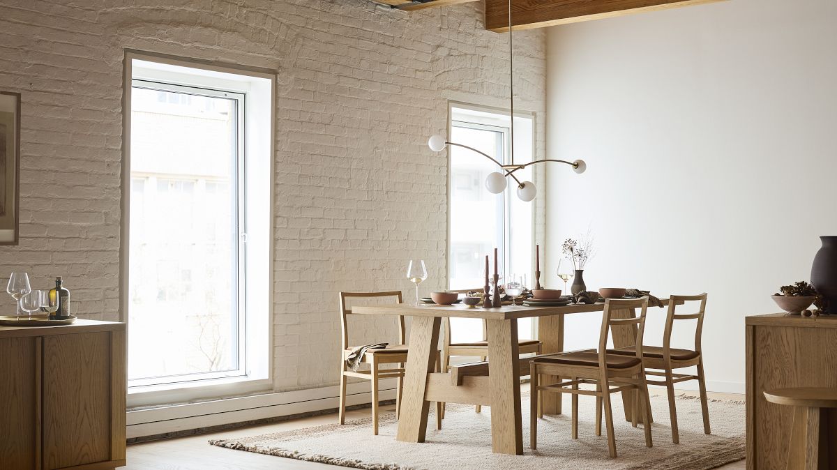 Putnam Dining Table (76