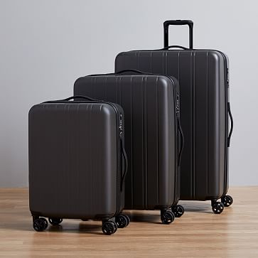 it luggage black suitcase