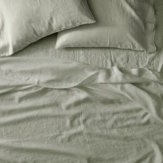 sheets and pillowcases