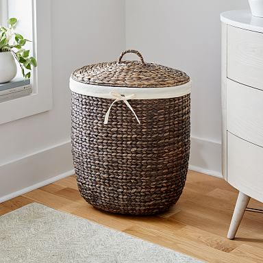 Curved Seagrass Lidded Laundry Hamper Basket