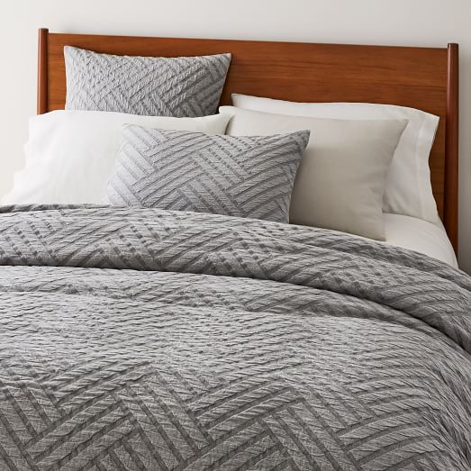 textured bed cover