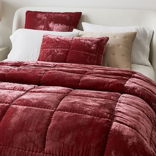 red velvet comforters