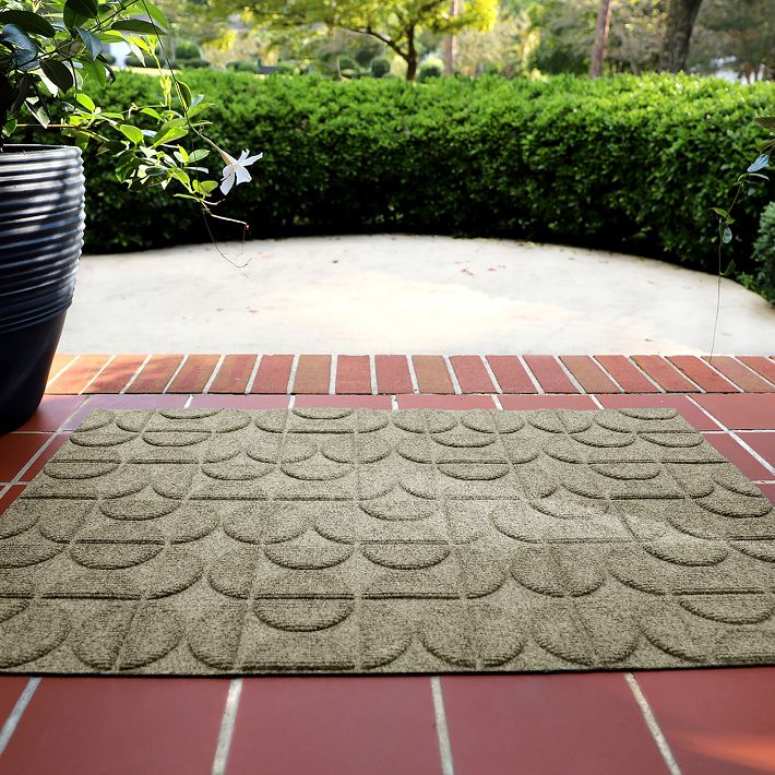 WaterHog Borderless Hourglass Recycled Doormat | West Elm