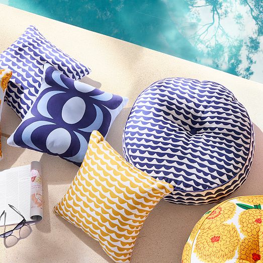 Marimekko Papajo Indoor/Outdoor Floor Cushion | West Elm