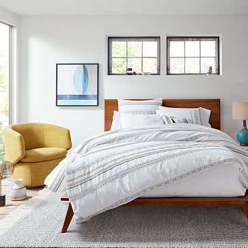 Mid-Century Platform Bed – Walnut | West Elm