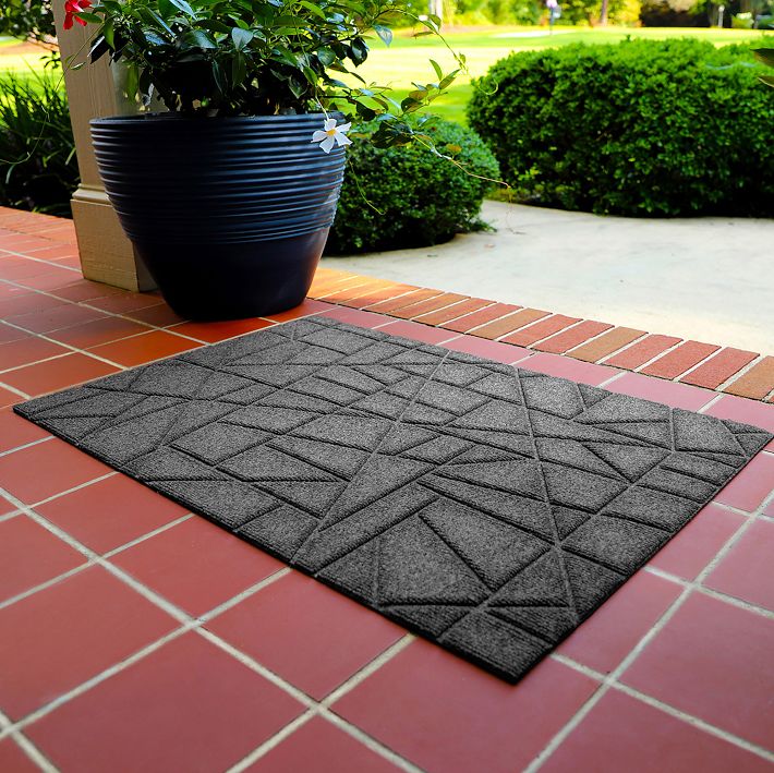 https://assets.weimgs.com/weimgs/ab/images/wcm/products/202322/0094/waterhog-borderless-viewpoint-recycled-doormat-2-o.jpg