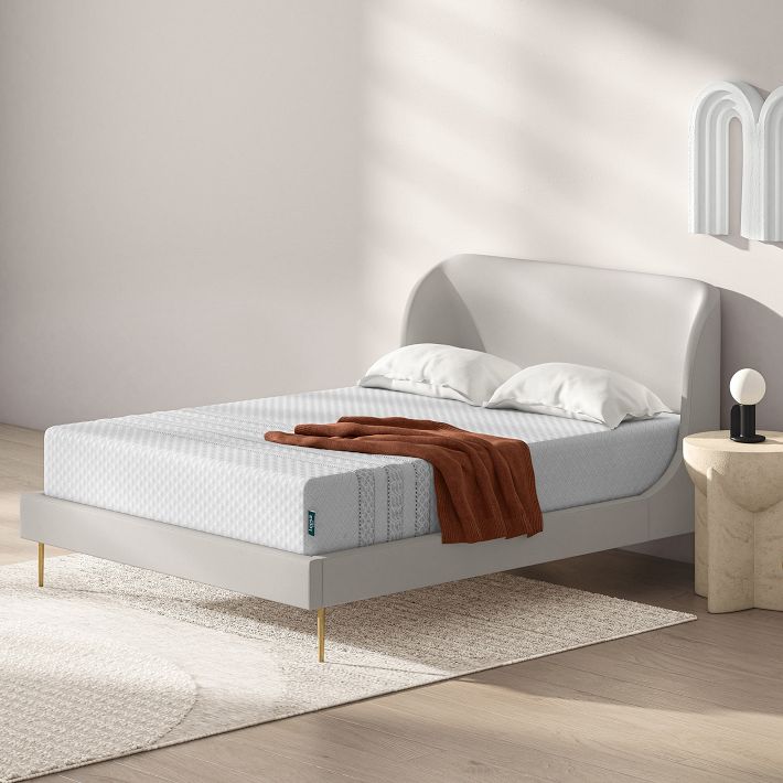 https://assets.weimgs.com/weimgs/ab/images/wcm/products/202330/0037/leesa-sapira-hybrid-mattress-o.jpg