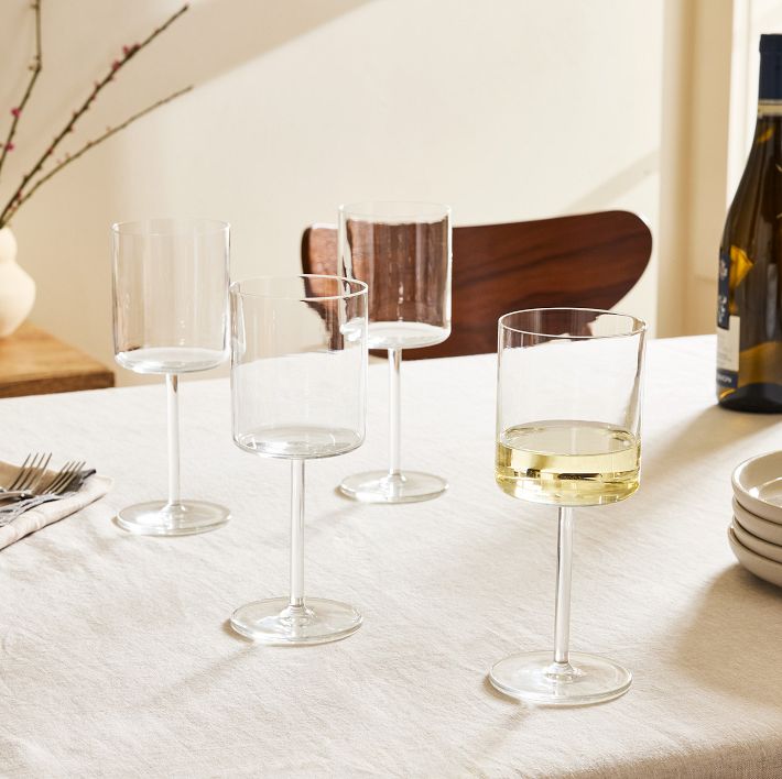 https://assets.weimgs.com/weimgs/ab/images/wcm/products/202333/0025/schott-zwiesel-modo-crystal-wine-glasses-set-of-4-o.jpg
