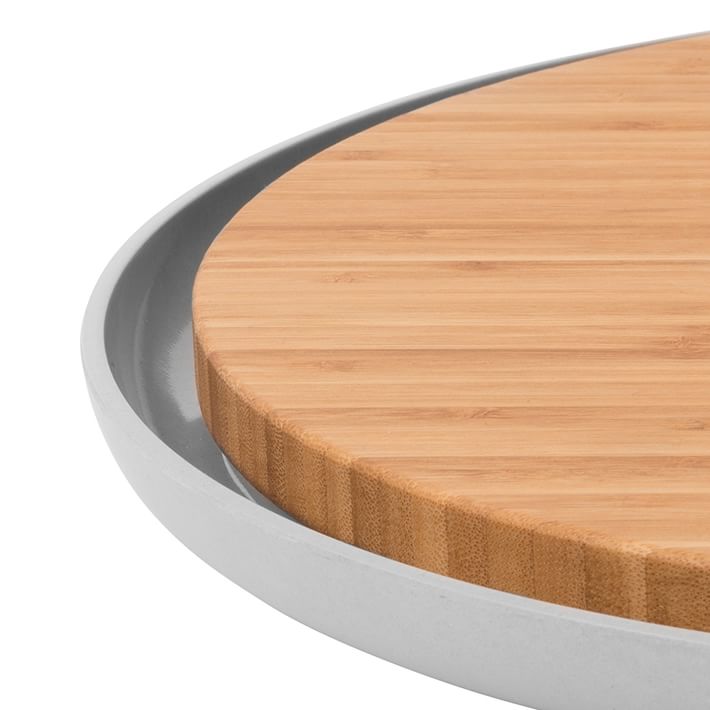 https://assets.weimgs.com/weimgs/ab/images/wcm/products/202334/0090/berghoff-leo-bamboo-cutting-board-w-plate-o.jpg