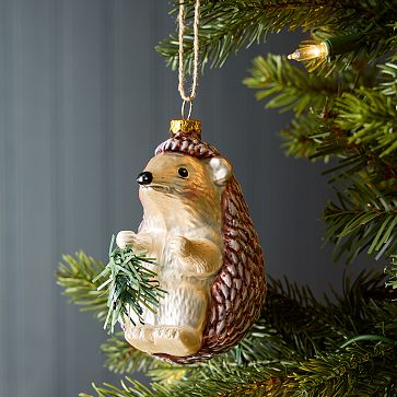 https://assets.weimgs.com/weimgs/ab/images/wcm/products/202336/0011/glass-hedgehog-ornament-m.jpg