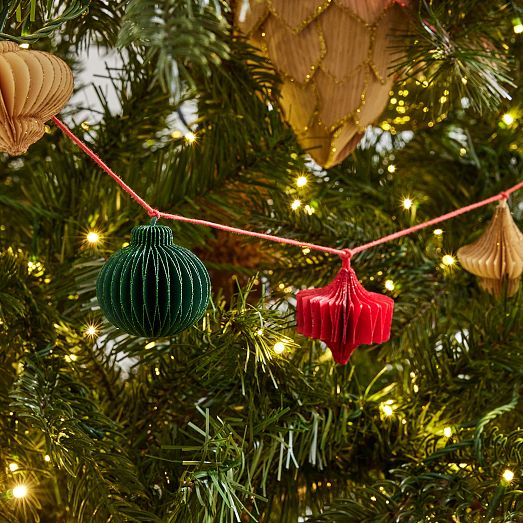 COLLECTED ORNAMENT GARLAND