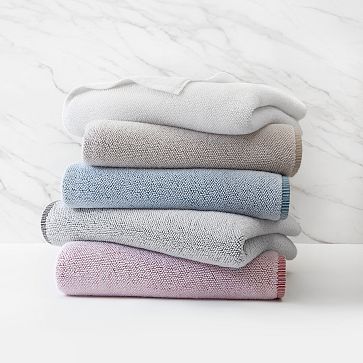 https://assets.weimgs.com/weimgs/ab/images/wcm/products/202336/0044/assisi-towel-m.jpg