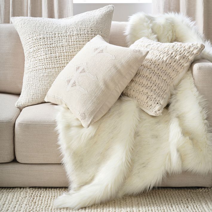Set of 2 Fluffy Faux Fur Cushion Soft Artificial Fur Throw Pillowcase Fluffy Fur Fur Pillow Decorative Throw Pillow Cushion Case for Sofa Bedroom