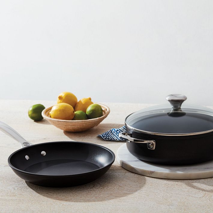 Le Creuset - 3.5Qt Nonstick Saucier Pan