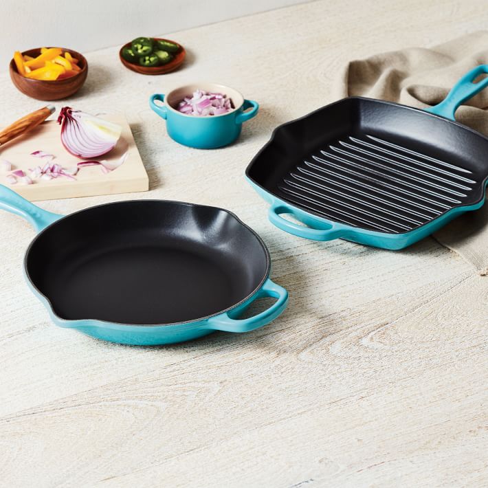 https://assets.weimgs.com/weimgs/ab/images/wcm/products/202338/0093/le-creuset-signature-handled-square-skillet-grill-1-o.jpg