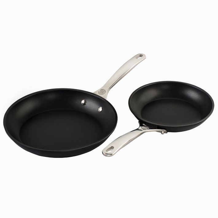 Le Creuset - 3.5Qt Nonstick Saucier Pan