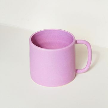 https://assets.weimgs.com/weimgs/ab/images/wcm/products/202345/0007/keraclay-classic-mug-m.jpg