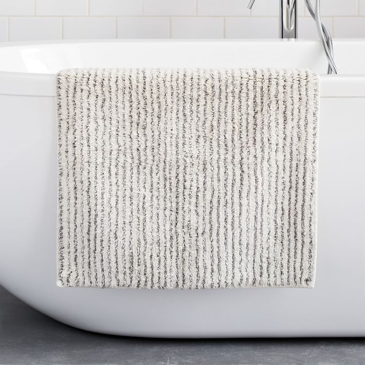Organic Tufted Stripe Bath Mat- Charcoal