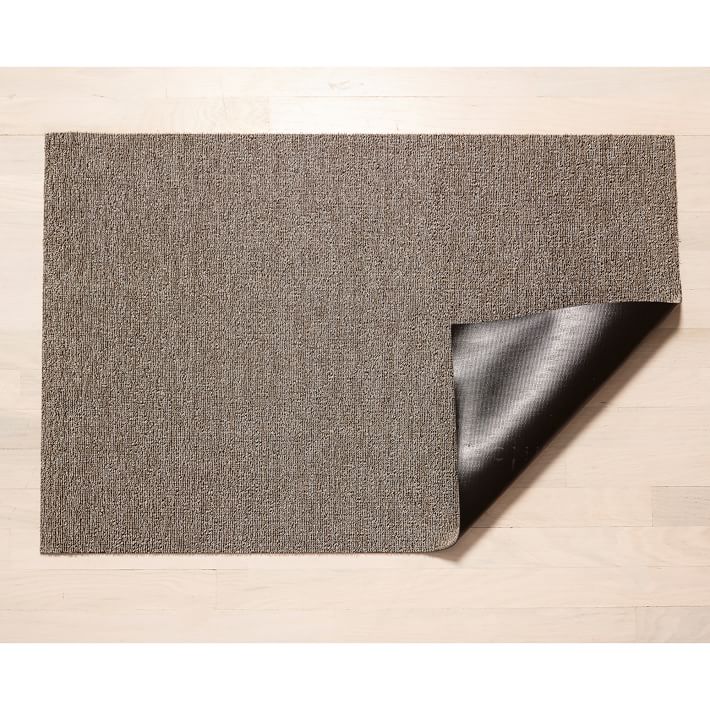 https://assets.weimgs.com/weimgs/ab/images/wcm/products/202352/0023/chilewich-easy-care-heathered-shag-mat-o.jpg