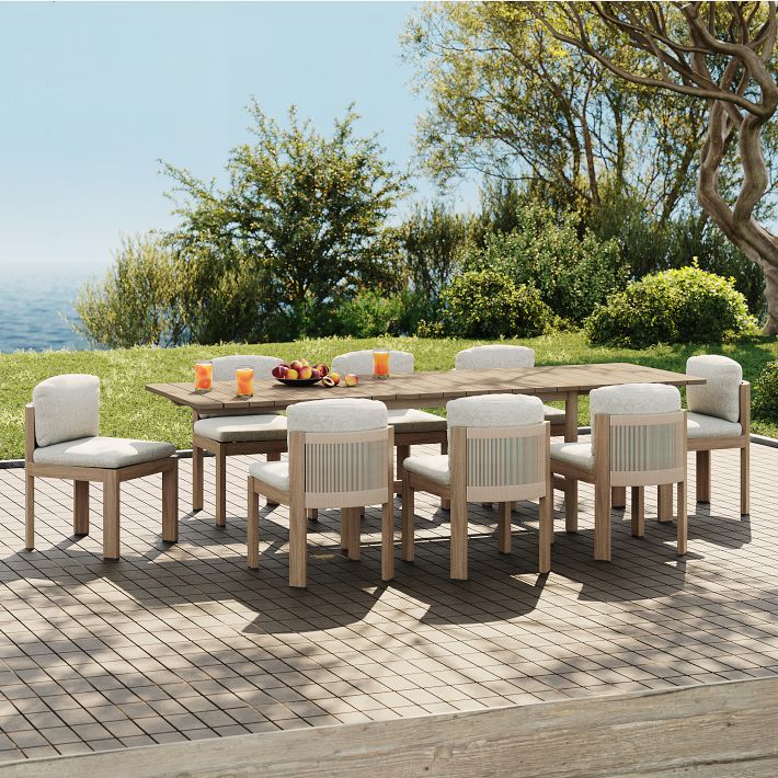 Hargrove Outdoor Expandable Dining Table (79&quot;&ndash;109&quot;) &amp; Porto Side Dining Chairs Set