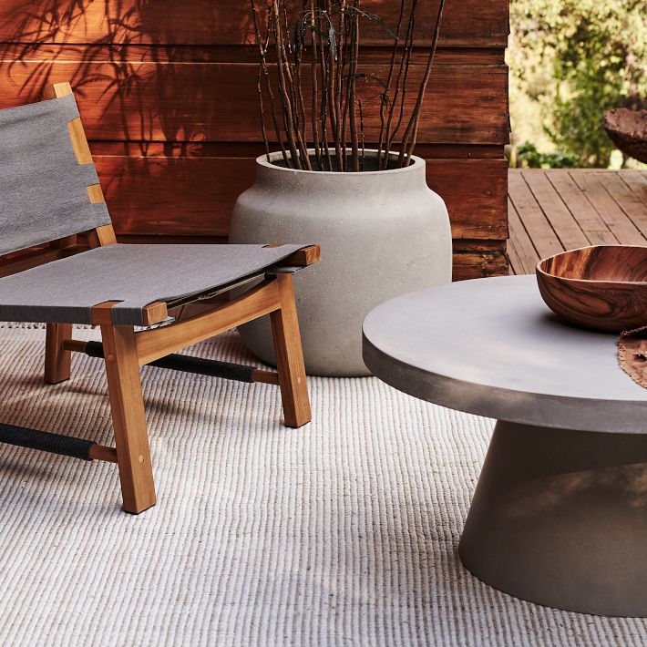 Concrete Pedestal Outdoor Round Coffee Table 32