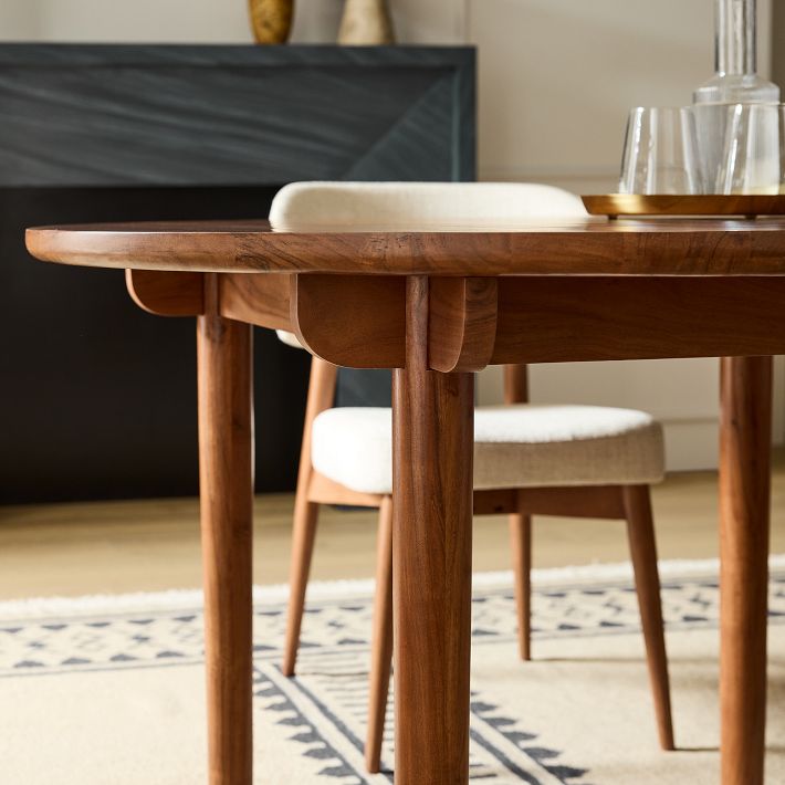 Wood round deals extendable dining table