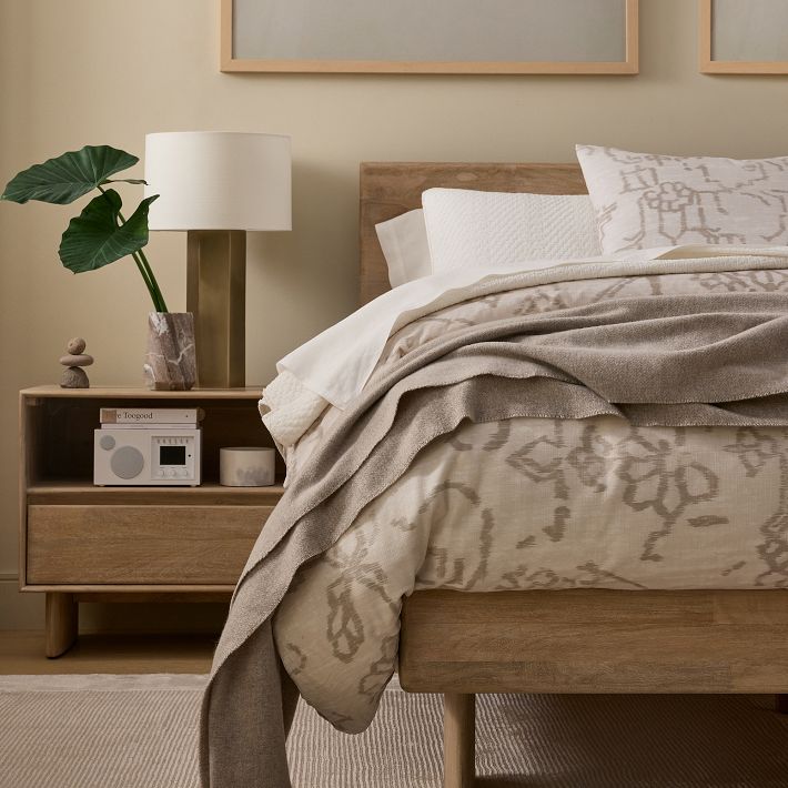 Linwood bed deals pottery barn