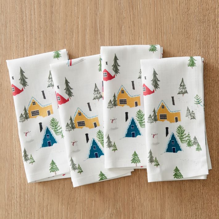 Holiday Scene Table Linens