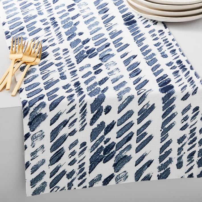 Slanted Dots Cotton Table Runner