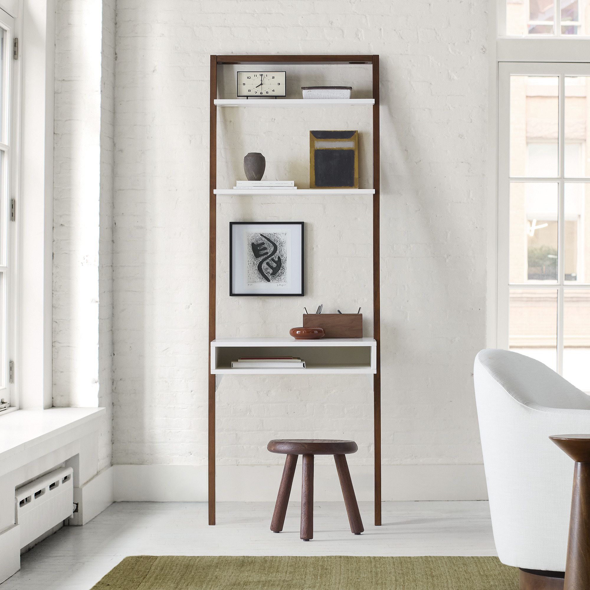+ Ladder shelf desk