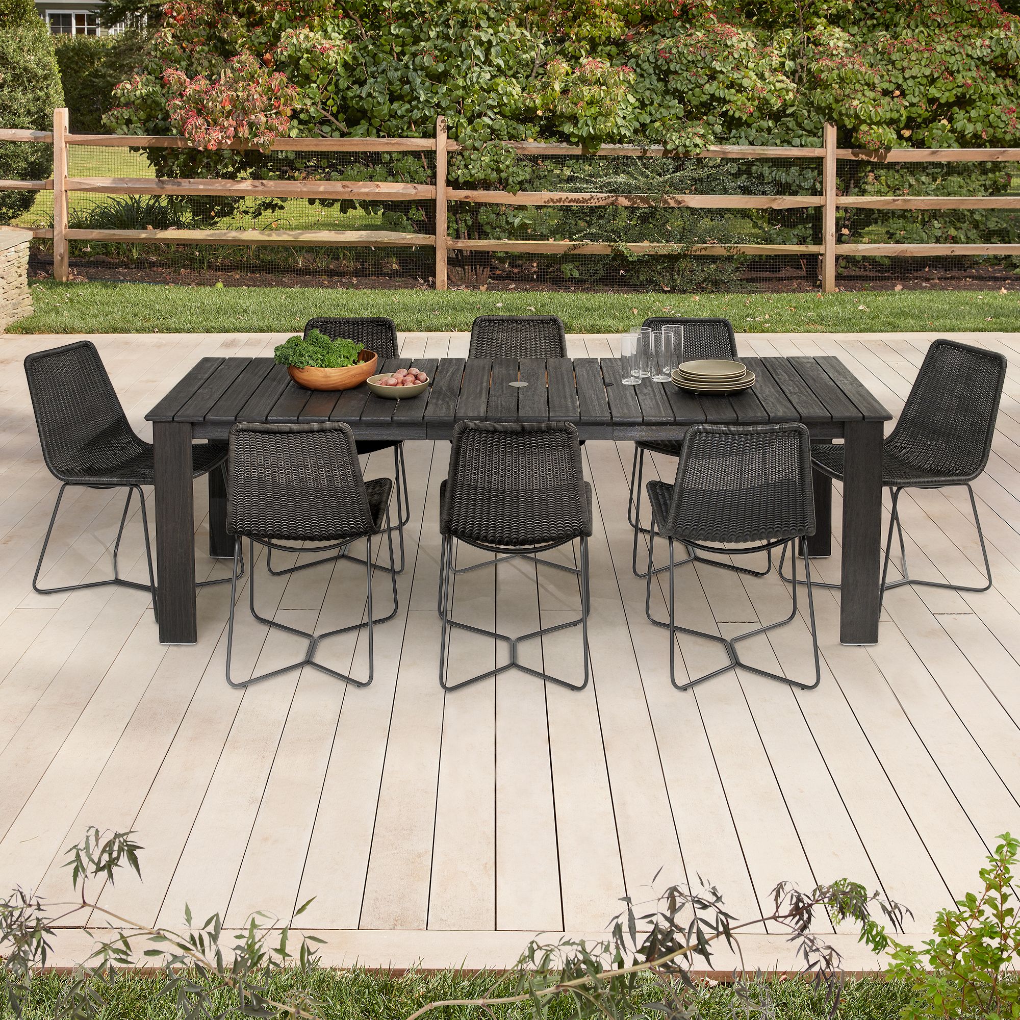 Playa Outdoor Expandable Dining Table (67.5"–90") & Slope Chairs Set | West Elm