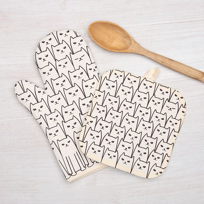 Counter Couture Cat Oven Mitt & Pot Holder