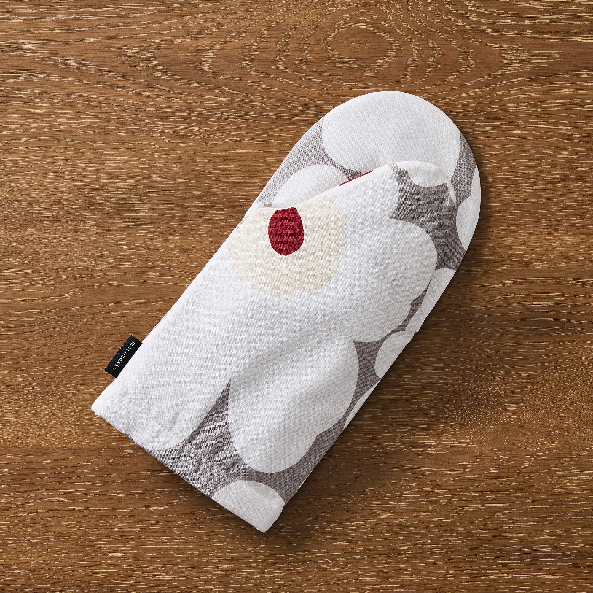 Open Box: Marimekko Pieni Unikko Oven Mitt | West Elm