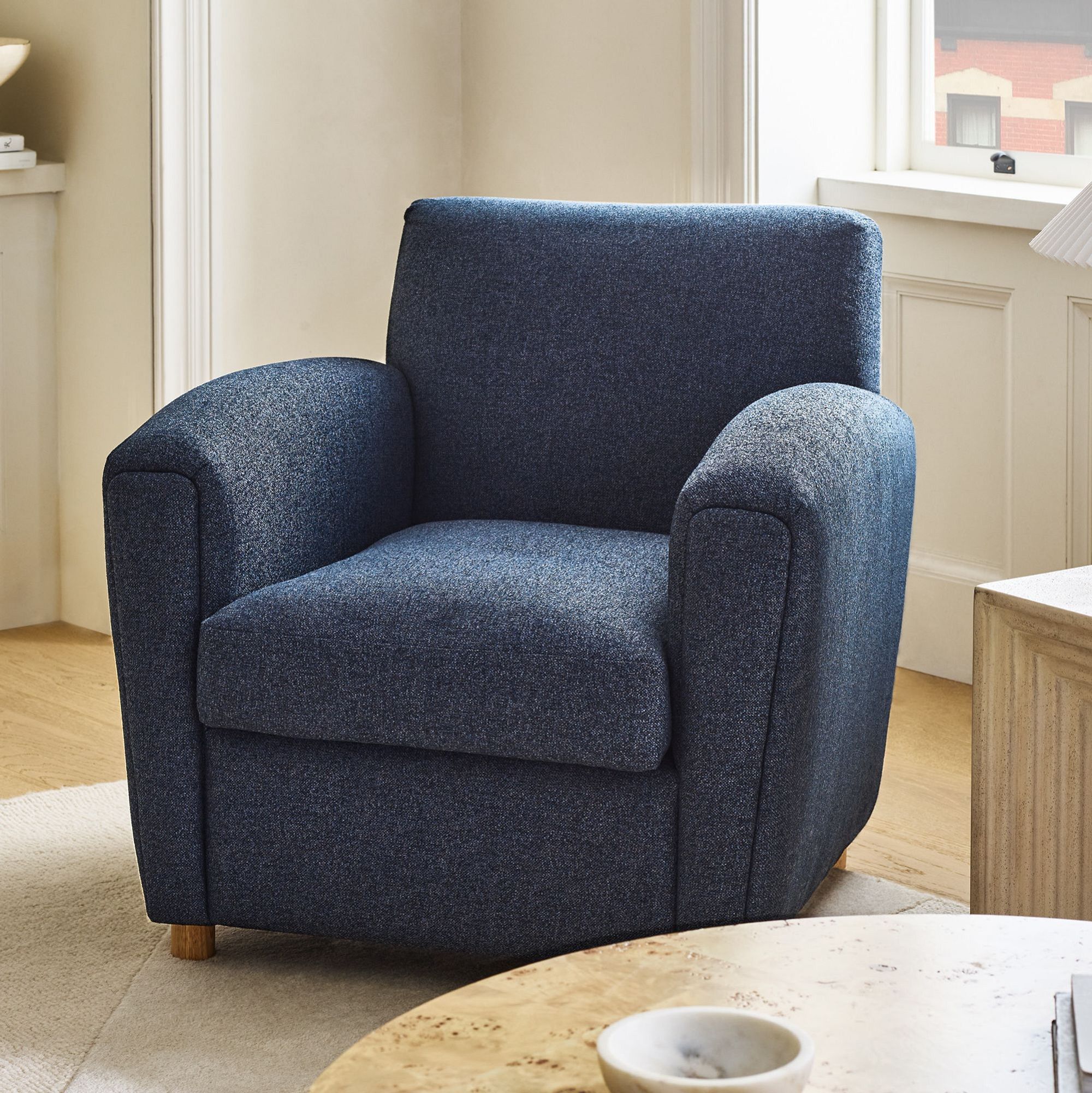Alt image 1 for Lois Club Chair