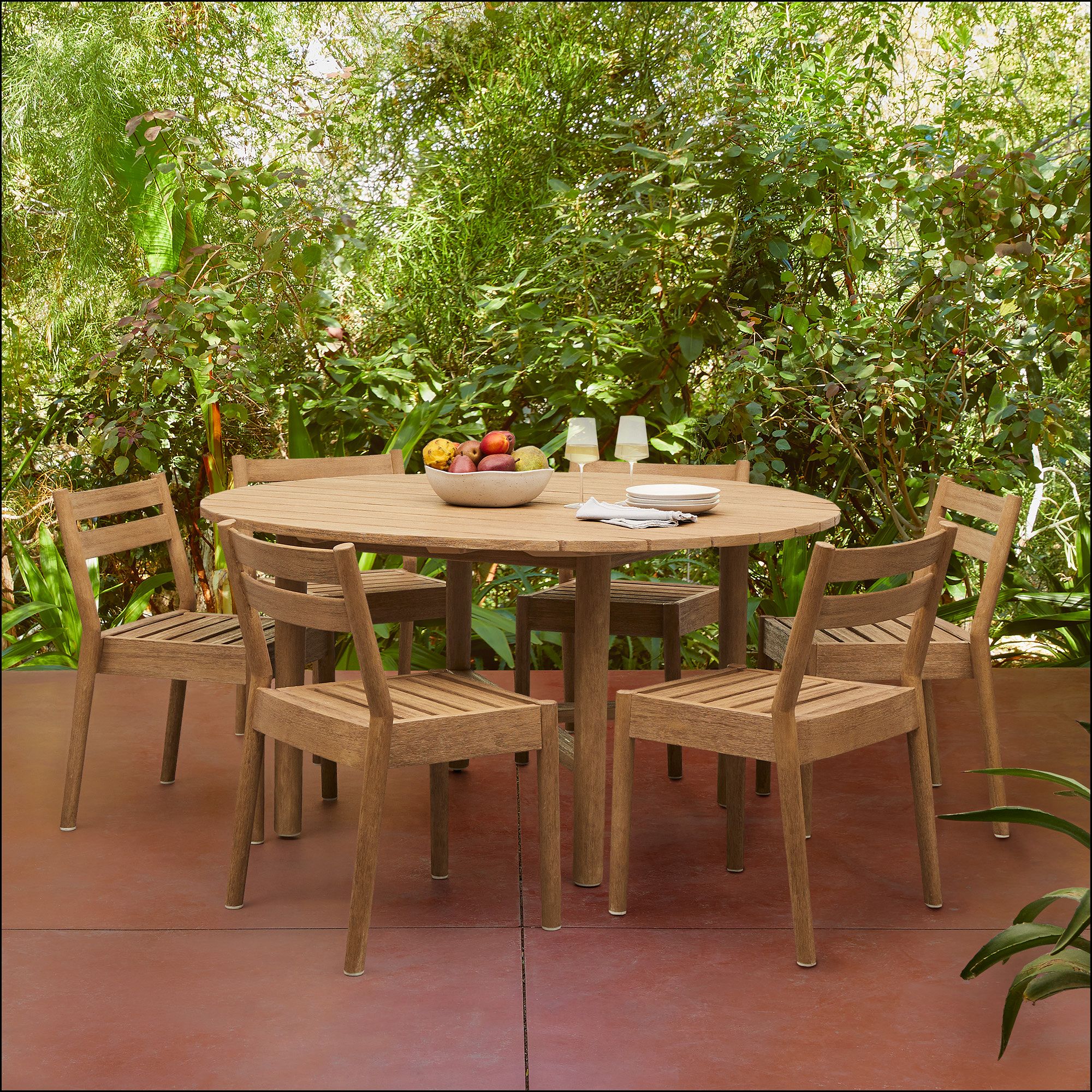 Alt image 1 for Hargrove Outdoor Round Dining Table (60&quot;)