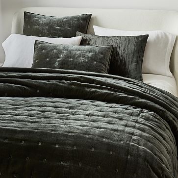 West Elm Lush Velvet Tack Stitch King outlet Quilt and Shams