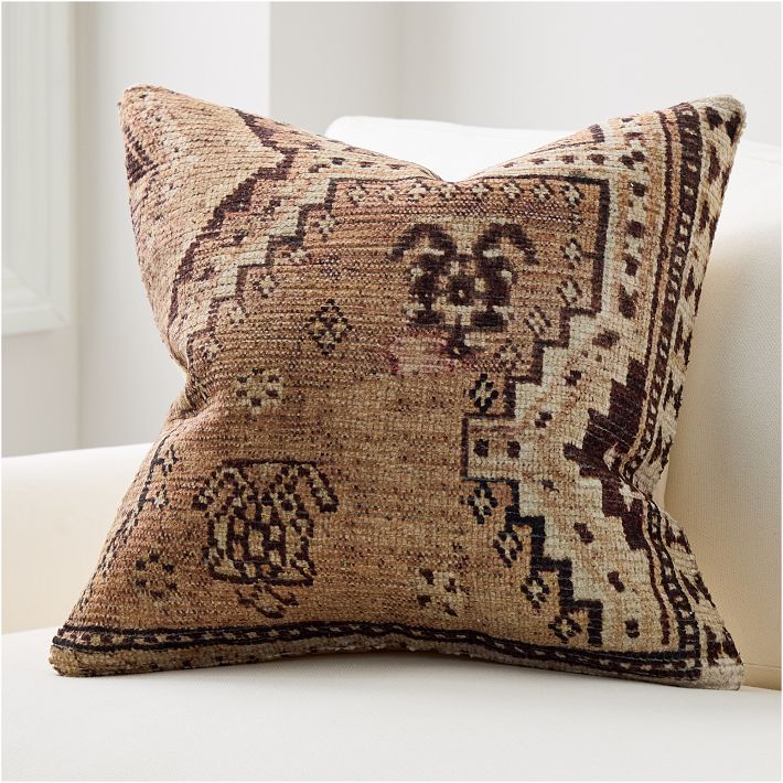 Delia Pillow Cover